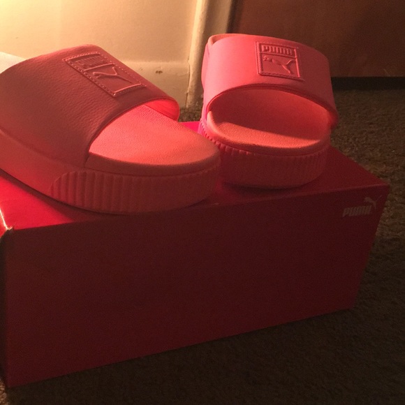 Puma Slides - Picture 4 of 4